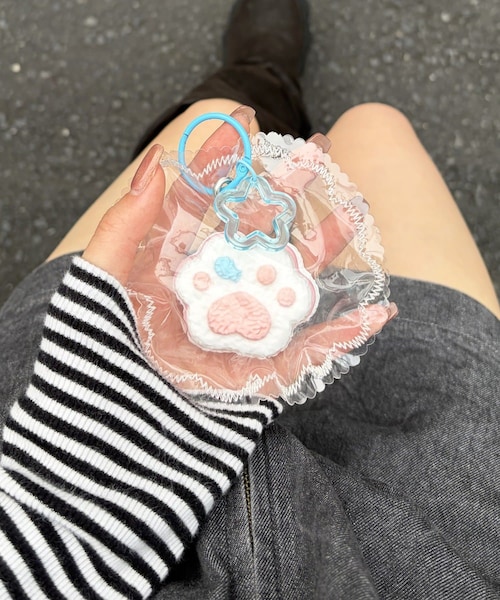 Lattice(Lattice)の「スクイーズチャーム(pawpad)(バッグ・レディース・ホワイト/ピンク・FREE)」の1枚目の写真