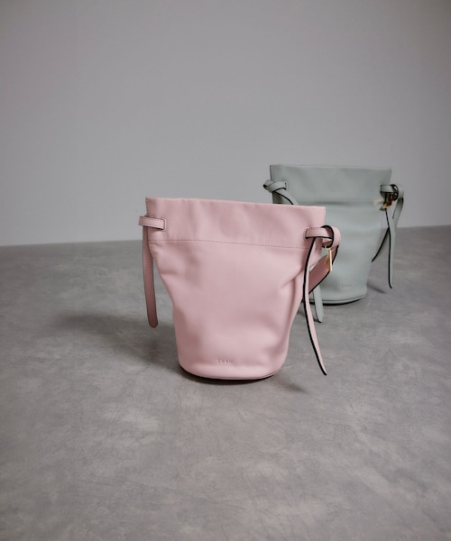 ROPE'（ロペ）の「【teau・牛革・マルチWAY】panier vine shoulder bag/持ち手長さ調整可能（ハンドバッグ・レディース・ブラック/グレー/キャメル/ピンク/イエロー・F）」の15枚目の写真