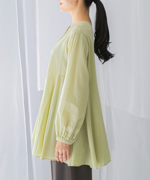 URBAN RESEARCH ROSSO（アーバンリサーチロッソ）の「ボリュームフレアートップス（シャツ/ブラウス・レディース・off/green・FREE）」の22枚目の写真