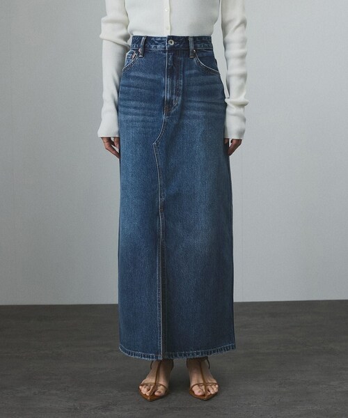 ADAM ET ROPE'(アダムエロペ)の「【WEB限定】リメイクライクデニムスリットスカート(デニムスカート・レディース・チャコール/ブルー系/サックス・M/S)」の21枚目の写真