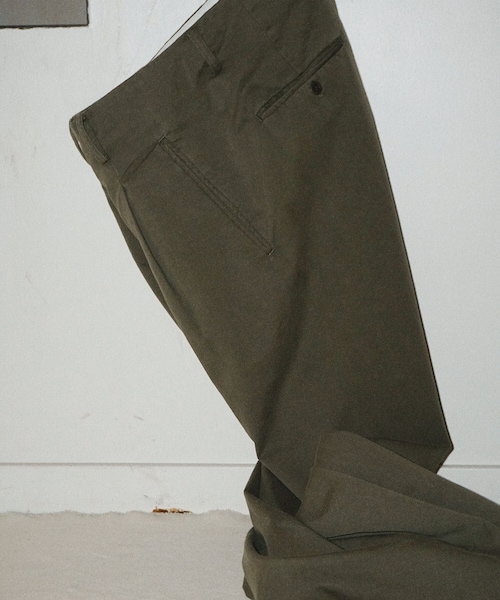 ADAM ET ROPE'（アダムエロペ）の「【mando/マンド】CHINO（チノパンツ・メンズ・ベージュ/オリーブ・1/2/3）」の4枚目の写真