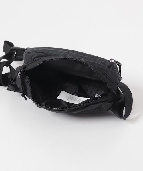 URBAN RESEARCH DOORS(アーバンリサーチドアーズ)の「patagonia TERRAVIA MINIHIPPACK(ボディバッグ/ウエストポーチ・レディース・BLK/PWGT/FDMG・One)」の9枚目の写真