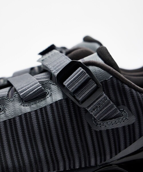 ADAM ET ROPE'(アダムエロペ)の「【MIZUNO(ミズノ)】WAVE PROPHECY STRAP2(スニーカー・レディース・チャコール/ライトグリーン・23/24/25)」の11枚目の写真