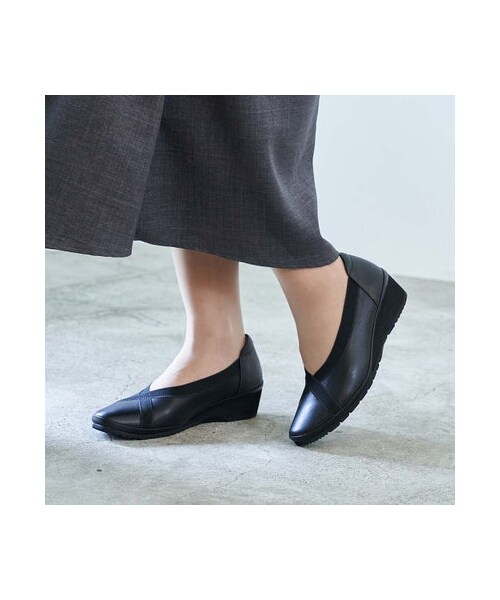 Atelier(アトリエ)の「アトリエ Atelier 【3E】軽量デザインパンプス (パンプス・レディース・BL/BZ/IV/NV/NVC・220/22cm/225/22.5cm/230/23cm/235/23.5cm/240/24cm/245/24.5cm)」の22枚目の写真