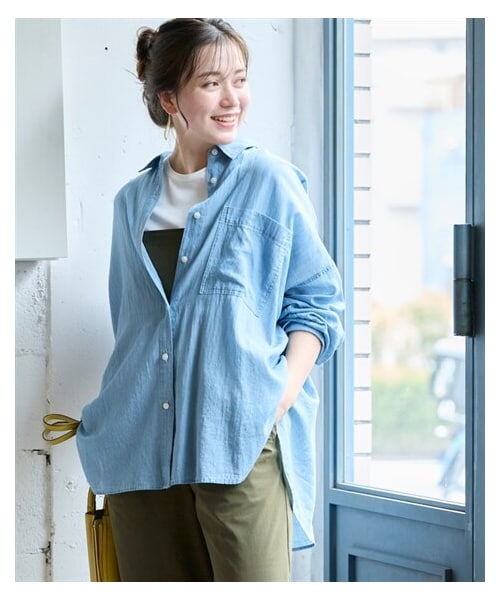 nissen（ニッセン）の「＜大きいサイズ＞シアーデニムゆるシルエットシャツ（シャツ/ブラウス・レディース・ライトブルー/インディゴブルー・L~LL/3L~4L/5L~6L/8L/10L）」の6枚目の写真