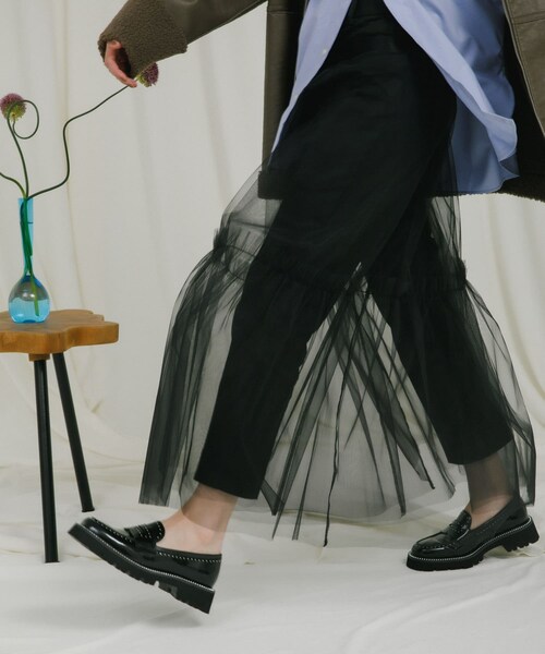 URBAN RESEARCH ROSSO（アーバンリサーチロッソ）の「MOHI　スタッズローファー（ローファー・レディース・NEGRO・36/37/38/39）」の2枚目の写真