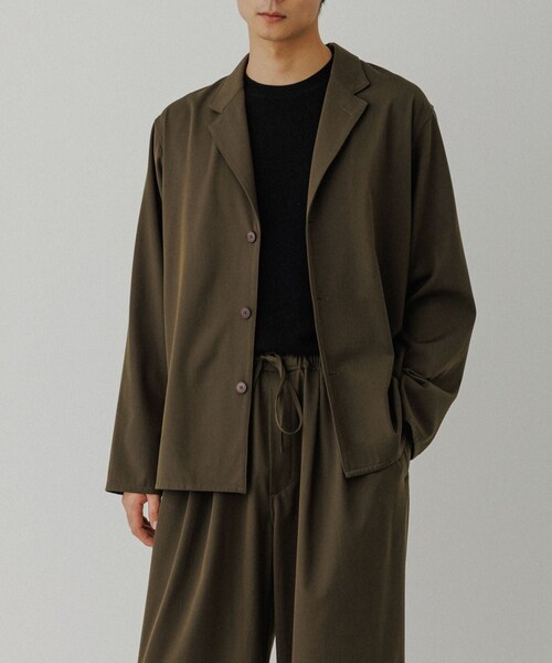 ADAM ET ROPE'(アダムエロペ)の「4WAY ストレッチ ツイル イージー ジャケット / セットアップ対応(テーラードジャケット・メンズ・ブラック/チャコール/カーキ・L/M)」の10枚目の写真
