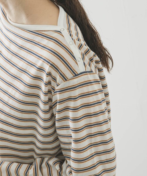 URBAN RESEARCH(アーバンリサーチ)の「マルチボーダー2WAYカットソー(Tシャツ/カットソー・レディース・RED/BEIGE/OFF WHITE・Free)」の9枚目の写真