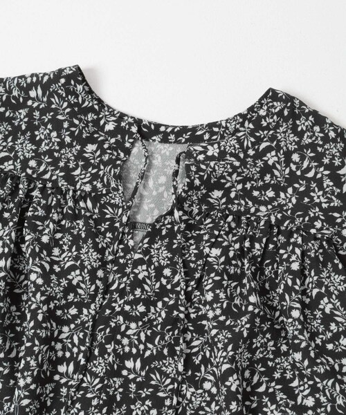 URBAN RESEARCH ROSSO（アーバンリサーチロッソ）の「スモールフラワープリントブラウス（シャツ/ブラウス・レディース・YELLOW/BLUE GRAY・Free）」の5枚目の写真