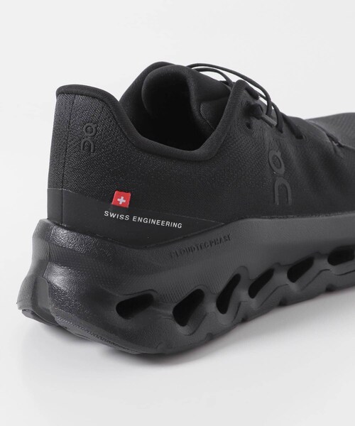 URBAN RESEARCH DOORS（アーバンリサーチドアーズ）の「On　Cloudtilt（スニーカー・メンズ・Black/BK/Asphalt・26/26.5/27/27.5/28/28.5/29/30）」の8枚目の写真