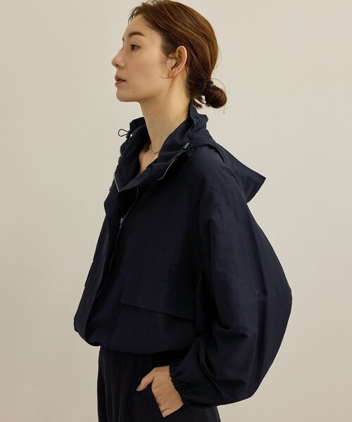 ROPE'(ロペ)の「【洗える】ビスコースリネン ライトマウンテンパーカー/一部セットアップ対応(ブルゾン・レディース・オフホワイト/ネイビー・36/38)」の14枚目の写真