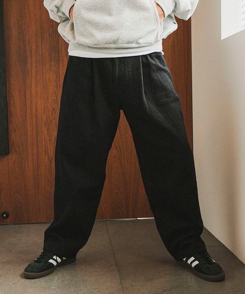 URBAN RESEARCH（アーバンリサーチ）の「『別注』WELCOME RAIN×URBS　5Pocket Denim（デニムパンツ・メンズ・Black・2/3）」の4枚目の写真