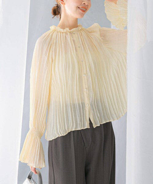 URBAN RESEARCH ROSSO（アーバンリサーチロッソ）の「2WAYプリーツブラウス（シャツ/ブラウス・レディース・OFF WHITE/BLUE/BLACK・FREE）」の12枚目の写真