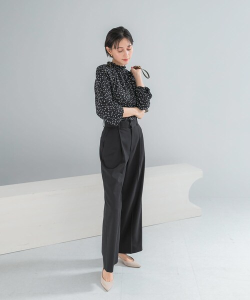 URBAN RESEARCH ROSSO（アーバンリサーチロッソ）の「『WEB/一部店舗限定』ウォッシャブルランダムドットブラウス（シャツ/ブラウス・レディース・L/BEIGE/BLACK・Free）」の10枚目の写真