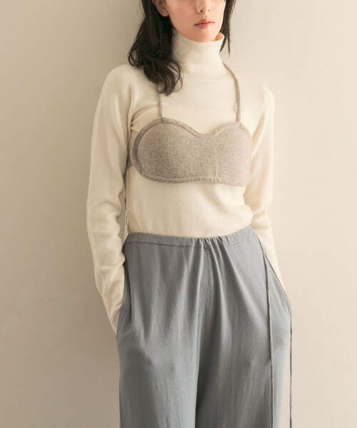 URBAN RESEARCH（アーバンリサーチ）の「Extreme Cashmere　audrey（ニット/セーター・レディース・felt/raven/moss/cream・-）」の4枚目の写真