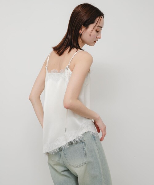SENSE OF PLACE by URBAN RESEARCH(センスオブプレイスバイアーバンリサーチ)の「アシメヘムレースキャミソール(キャミソール・レディース・OFF WHITE/BLACK/BROWN・One)」の11枚目の写真