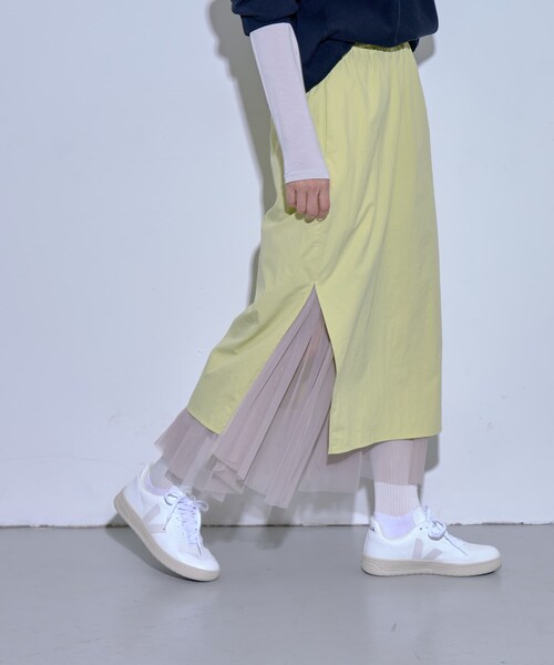 THE GOODLAND MARKET（ザグッドランドマーケット）の「『別注』MIDIUMISOLID×TGM　RE Nylon layered skirt（スカート・レディース・BEIGE/Y.GREEN/BLACK・FREE）」の17枚目の写真
