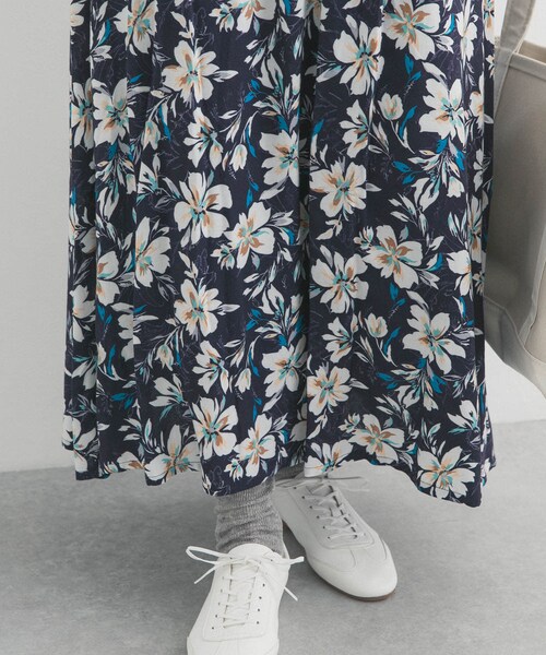 URBAN RESEARCH DOORS（アーバンリサーチドアーズ）の「レーヨンフラワープリントスカート（スカート・レディース・NAVY/BLACK・Free）」の17枚目の写真