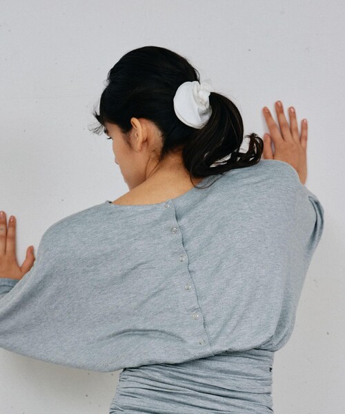 URBAN RESEARCH ROSSO（アーバンリサーチロッソ）の「heyep　Silk Heart Scrunchie Medium（ヘアゴム・レディース・BLACK/WHITE・-）」の4枚目の写真