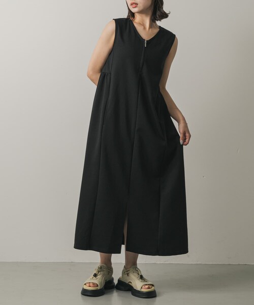 SENSE OF PLACE by URBAN RESEARCH（センスオブプレイスバイアーバンリサーチ）の「ZIPVネックカットワンピース（ワンピース・レディース・GRAY/BLACK/BEIGE・COMPACT/one）」の4枚目の写真