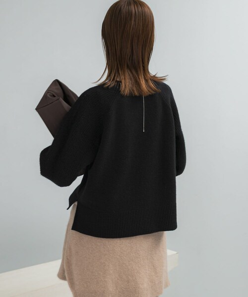 URBAN RESEARCH ROSSO（アーバンリサーチロッソ）の「スーパーファインラムズウールショートニット（ニット/セーター・レディース・OFF WHITE/L.GRAY/RED/BLACK・Free）」の16枚目の写真