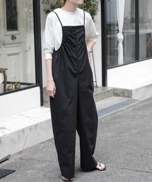 URBAN RESEARCH DOORS(アーバンリサーチドアーズ)の「FORK&SPOON サイドギャザーサロペット(サロペット/オーバーオール・レディース・KHAKI/BLACK・1/2)」の6枚目の写真