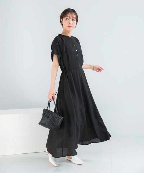 URBAN RESEARCH ROSSO（アーバンリサーチロッソ）の「ウォッシャブルセミシアー2WAYネックワンピース（ワンピース・レディース・BROWN/BLUE/BLACK・Free）」の10枚目の写真
