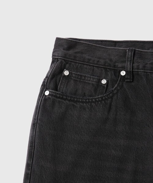 ADAM ET ROPE'（アダムエロペ）の「【CODA/コーダ】BLACK WASHED DISTRESSED BREAK CUT WIDE STRIGHT JEANS（デニムパンツ・メンズ・ブラック・0/1/2）」の7枚目の写真