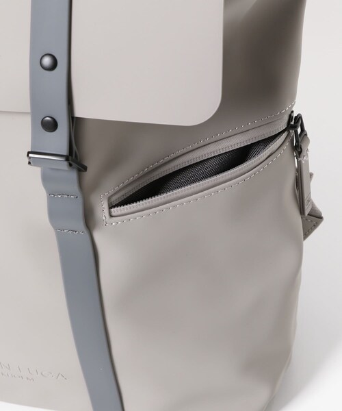 SENSE OF PLACE by URBAN RESEARCH（センスオブプレイスバイアーバンリサーチ）の「GASTON LUGA　SPLASH 2.0-13（バックパック/リュック・メンズ・BLACK/TAUPE/Lemonade・One）」の11枚目の写真