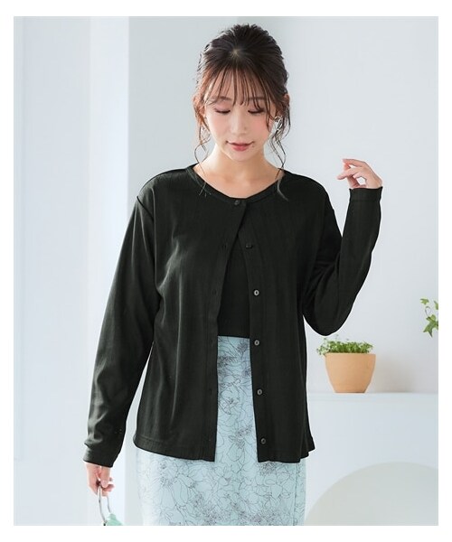 nissen（ニッセン）の「＜大きいサイズ＞パターンメッシュアンサンブル(カーディガン＋５分袖Tシャツ)（Tシャツ/カットソー・レディース・ピンク(小花)/オフホワイト(小花)/黒/ブルー・L/LL/3L/4L/5L/6L/8L/10L）」の4枚目の写真