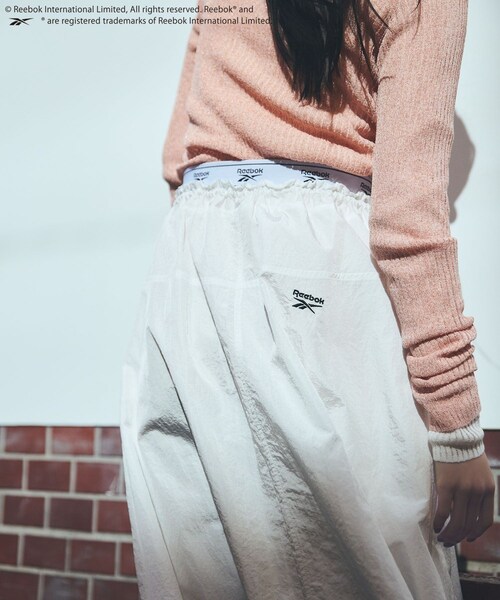 VIS（ビス）の「【Reebok】VIS別注ロゴベルトフレアースカート（スカート・レディース・ホワイト/ネイビー/サックス・F）」の17枚目の写真