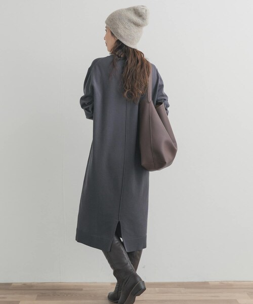 URBAN RESEARCH DOORS（アーバンリサーチドアーズ）の「バイカラーKNITワンピース（ワンピース・レディース・CHARCOAL/BLACK・Free）」の22枚目の写真