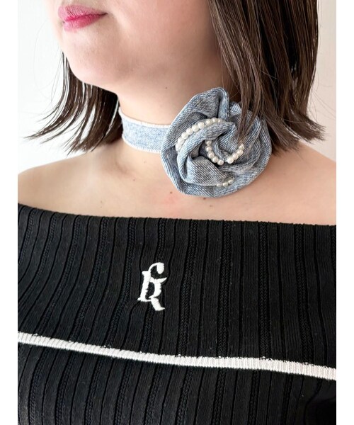 CALNAMUR（カルナムール）の「DENIM ROSE CHOKER（ネックレス・レディース・アイスブルー・F）」の3枚目の写真