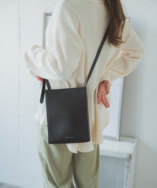 ITEMS URBANRESEARCH(アイテムズ アーバンリサーチ)の「ボックスショルダーバッグ(ショルダーバッグ・レディース・OFF/GRY/BLK・-)」の19枚目の写真