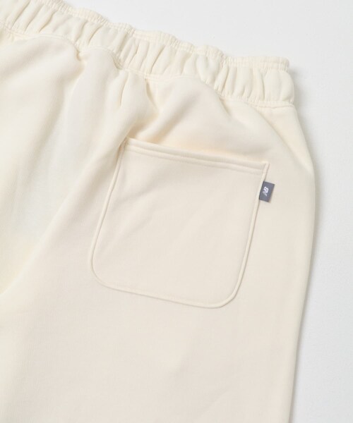 URBAN RESEARCH DOORS（アーバンリサーチドアーズ）の「NEW BALANCE　フリースバレルレッグパンツ（スウェットパンツ・レディース・BK/PEF・S）」の11枚目の写真