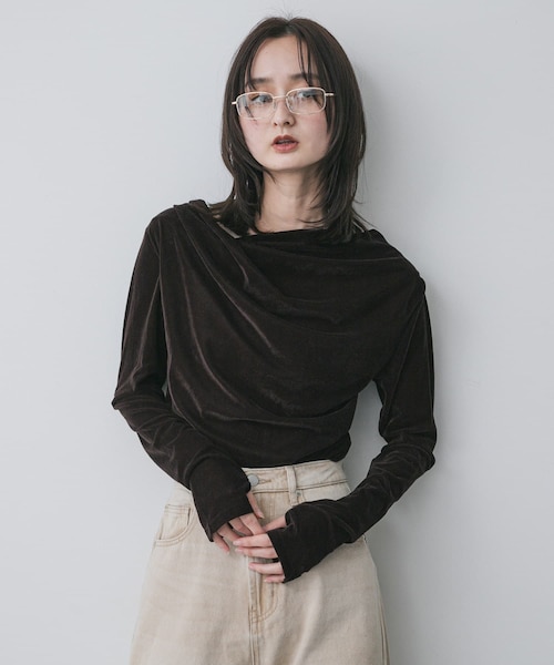 SENSE OF PLACE by URBAN RESEARCH(センスオブプレイスバイアーバンリサーチ)の「ベロアドレープトップ(その他トップス・レディース・IVORY/BROWN/CAMEL・One)」の2枚目の写真