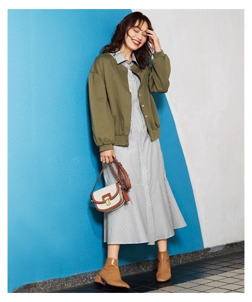 nissen（ニッセン）の「大きいサイズ裾切替ストライプシャツワンピース（ワンピース・レディース・グレー系ストライプ/ネイビー系ストライプ・l~LL相当/3L~4L相当/5L~6L相当/8L相当/10L相当/不要6L/不要8L/不要10L）」の2枚目の写真