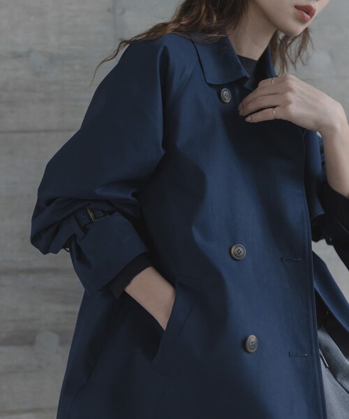 URBAN RESEARCH Sonny Label（アーバンリサーチサニーレーベル）の「撥水ショートトレンチコート（ステンカラーコート・レディース・ベージュ/ネイビー・36/38）」の17枚目の写真