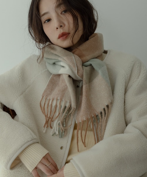 URBAN RESEARCH Sonny Label（アーバンリサーチサニーレーベル）の「ブロックチェックストール（ストール/ショール・レディース・グレー系/ベージュ系/ブラウン系・One）」の3枚目の写真