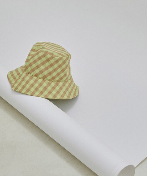 ADAM ET ROPE'(アダムエロペ)の「【La Maison de Lyllis(メゾンドリリス)】BROCKEN(ハット・レディース・ブラック/イエロー・F)」の4枚目の写真