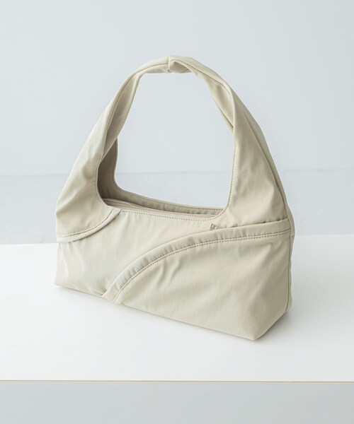 URBAN RESEARCH ROSSO（アーバンリサーチロッソ）の「ACOC　Agenda S Bag（ハンドバッグ・レディース・ButterBge/Black/Brown・0）」の4枚目の写真