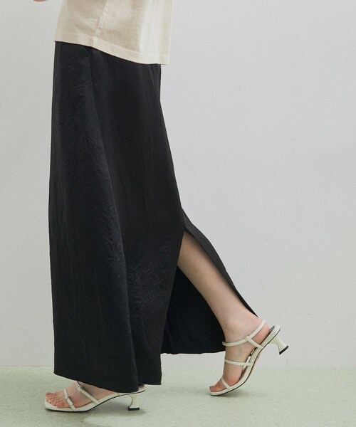 ADAM ET ROPE'（アダムエロペ）の「リキッドサテンスカート（スカート・レディース・ブラック/キナリ/サックス・36/38）」の15枚目の写真