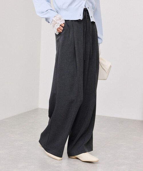 VIS(ビス)の「さっと履けるVカットバブーシュパンプス/2WAY(パンプス・レディース・ブラック/キナリ・L/M/S)」の22枚目の写真