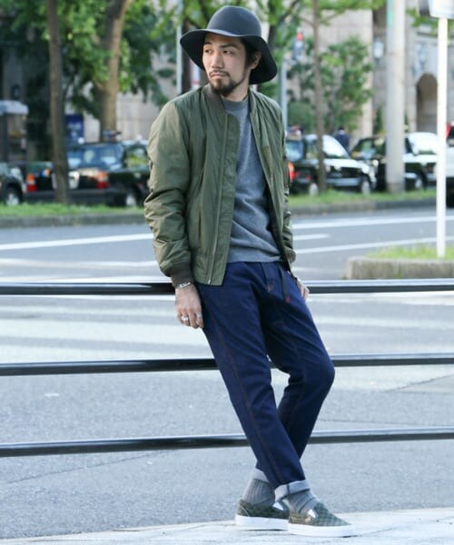 URBAN RESEARCH DOORS（アーバンリサーチドアーズ）の「ALPHA　ALPHA別注 MA-1（ミリタリージャケット・メンズ・NAVY/GREEN・M/L）」の7枚目の写真