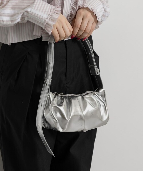 THE GOODLAND MARKET（ザグッドランドマーケット）の「ALICE MARTHA　ERIN MINI（ショルダーバッグ・レディース・IVORY/BLACK/ORANGE/SILVER・Free）」の19枚目の写真