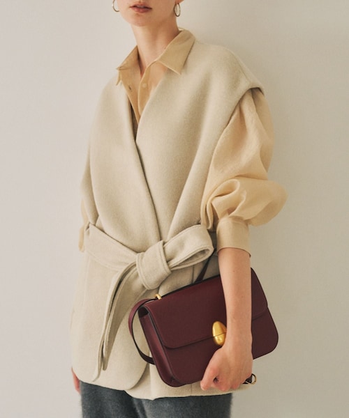 ROPE'（ロペ）の「【一部店舗限定】【REALM（レルム）】BELTED OVER GILET｜ジレ（その他アウター・レディース・オフホワイト/ブラック・38）」の14枚目の写真