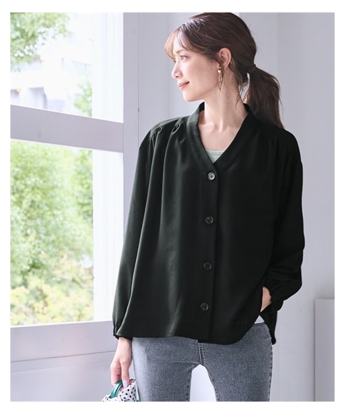 nissen（ニッセン）の「＜大きいサイズ＞ゆるシルエットバックシャーリングブラウス（シャツ/ブラウス・レディース・グレイッシュブルー/モーブピンク/黒・L/LL/3L/4L/5L/6L/8L/10L）」の14枚目の写真