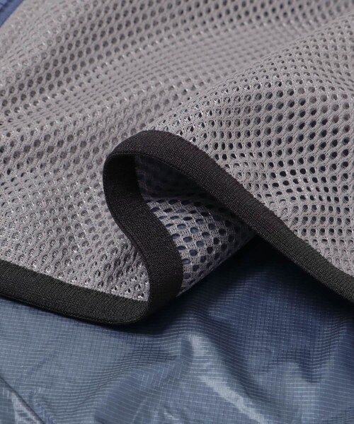 URBAN RESEARCH(アーバンリサーチ)の「MARMOT CAPITAL PERTEX FLONT MESH VEST(テーラードジャケット・レディース・BLACK/ROYAL BLUE・S)」の17枚目の写真