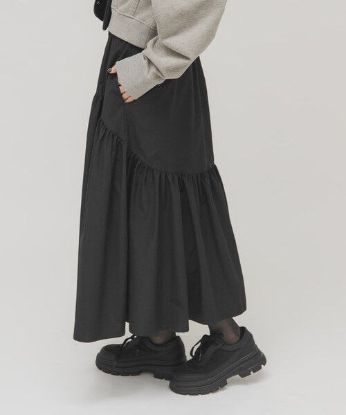 KBF（ケイビーエフ）の「ボリュームミディスカート（スカート・レディース・OFF/D.KHAKI/BLACK・One）」の13枚目の写真