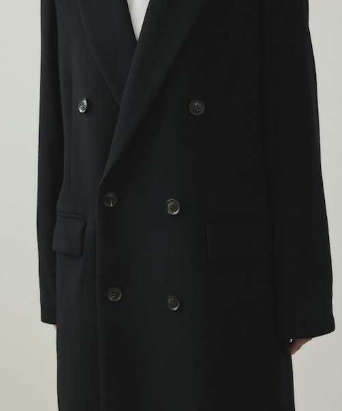 ADAM ET ROPE'（アダムエロペ）の「【EMOELLE】ピークドラペルダブルコート（チェスターコート・レディース・ブラック/ベージュ系・36/38）」の21枚目の写真